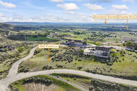 2043 Picket Ln., Emmett, ID 83617