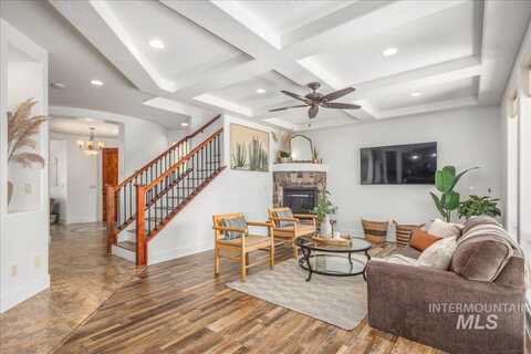 6103 S Icicle Ave, Boise, ID 83709