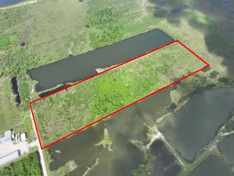 950 Miller Drive, Gilchrist, TX 77617