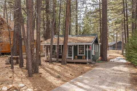 724 Georgia Street, Big Bear Lake, CA 92315