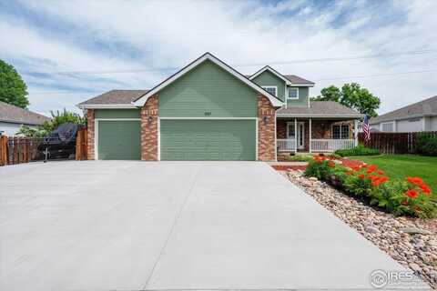 927 Wisteria Dr, Loveland, CO 80538