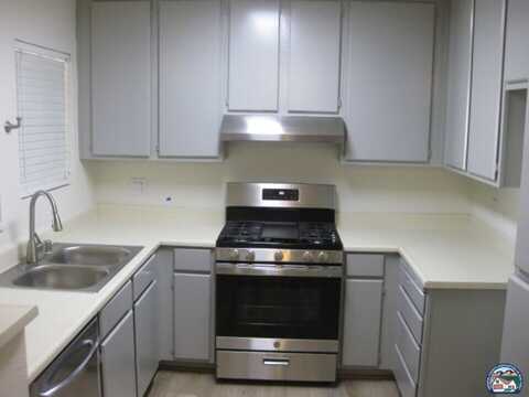 1100 Rodeo Dr, Imperial, CA 92251