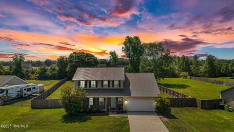 110 Hardin Drive, Maysville, NC 28555