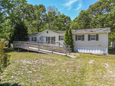 660 King Drive, Hampstead, NC 28443