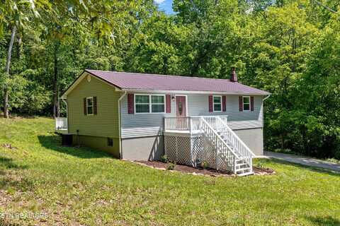 136 White Oak Drive, Harriman, TN 37748