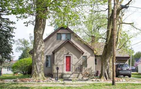 206 W Liberty Avenue, Bourbon, IN 46504