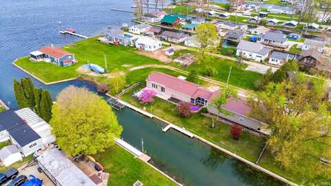 43 Ems B13 Lane, Pierceton, IN 46562
