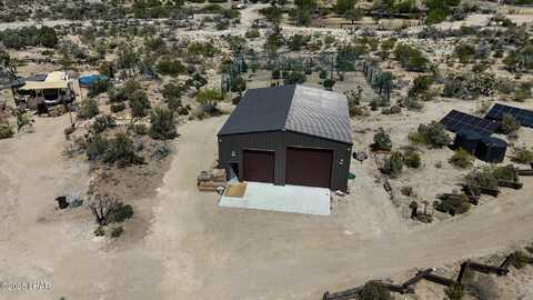 3618 S Cattle Kate Rd, Yucca, AZ 86438