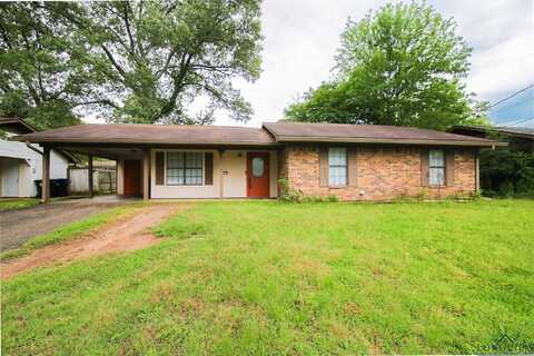 1216 America Dr, Longview, TX 75604