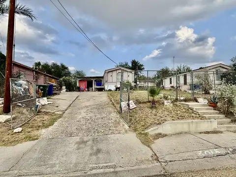 3015 S Malinche Ave, LAREDO, TX 78046