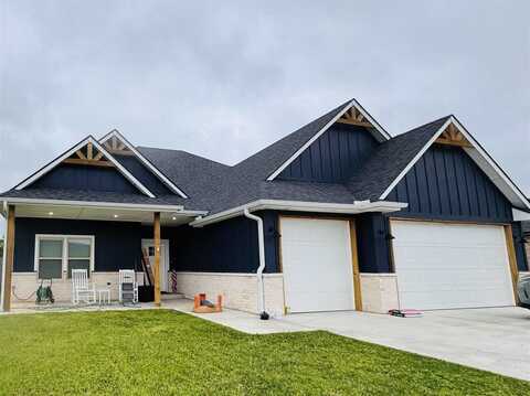 1062 NE Skyridge Dr, Elgin, OK 73538