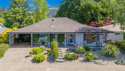 7019 Fairfield Drive, Santa Rosa, CA 95409