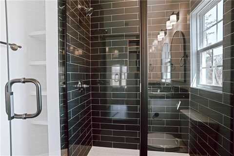 1 CROSSING COURT W, VALLEY, AL 36854