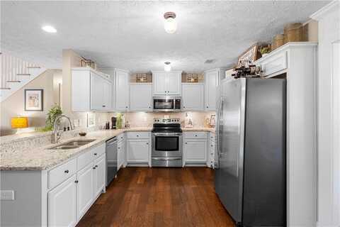 304 MARTHAS COURT, OPELIKA, AL 36801