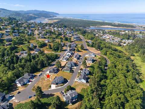 39 Lahaina Loop, Pacific City, OR 97135