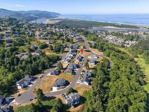50 Lahaina Loop, Pacific City, OR 97135