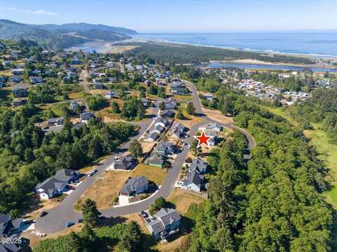 18 Lahaina Loop, Pacific City, OR 97135