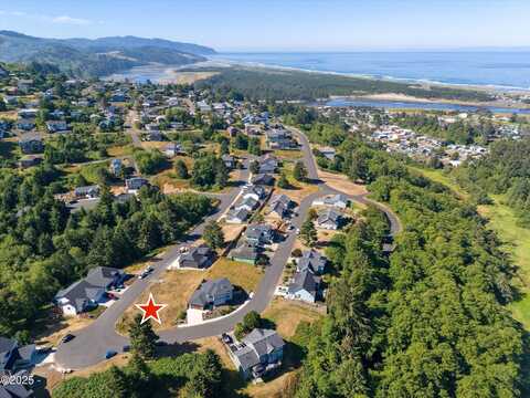 37 Lahaina Loop, Pacific City, OR 97135