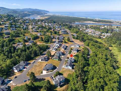 19 Lahaina Loop, Pacific City, OR 97135
