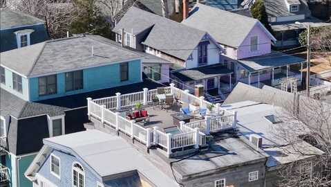 37 Circuit Avenue, Oak Bluffs, MA 02557