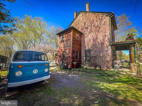 450 PORT PROVIDENCE RD, PHOENIXVILLE, PA 19460