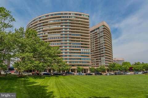 1300 CRYSTAL DR #403S, ARLINGTON, VA 22202