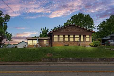 924 E Madison Avenue, Athens, TN 37303