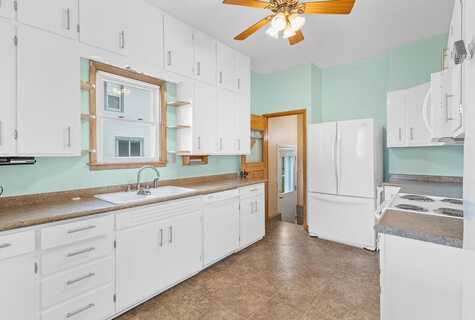 301 Hale Avenue, Newman Grove, NE 68758