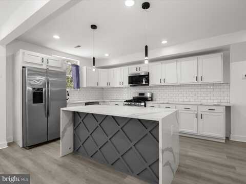 3833 REISTERSTOWN RD, BALTIMORE, MD 21215