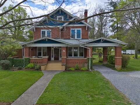 5 Park Street, Christiansburg, VA 24073