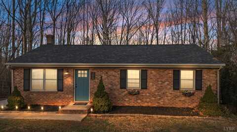 206 Simsbury Lane, Forest, VA 24551