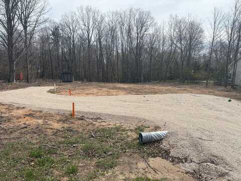 8349 LEECREST BLVD, ONEKAMA, MI 49675