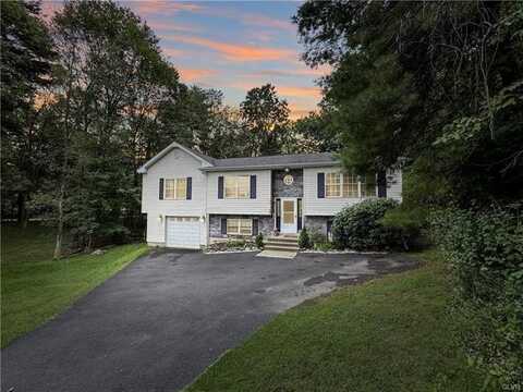 228 Wilbur Bloom Boulevard, Middle Smithfield, PA 18302