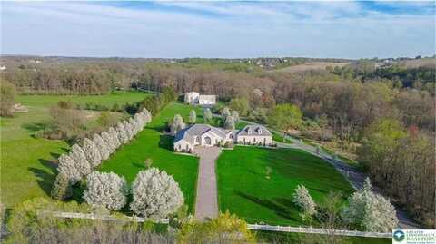 901 Meyer Road, Bushkill, PA 18064