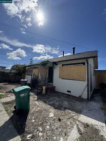9525 Peach St, Oakland, CA 94603