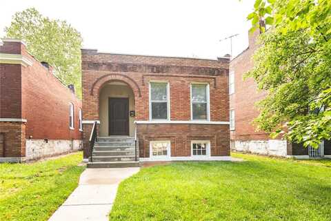 5022 Alaska Avenue, Saint Louis, MO 63111