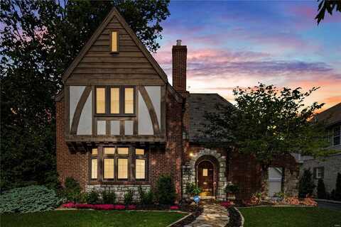 1263 Arch Terr, Saint Louis, MO 63117