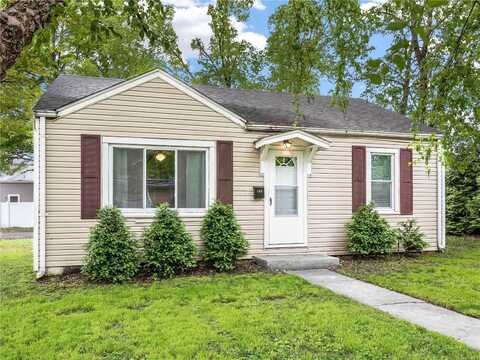 123 E Charter Street, Troy, IL 62294