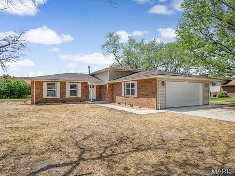 496 E 2nd Street, Trenton, IL 62293