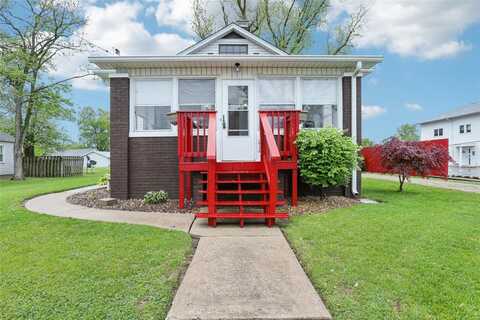 212 North Street, Brighton, IL 62012