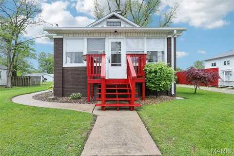 212 North Street, Brighton, IL 62012
