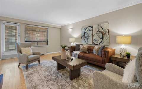 4466 West Pine Boulevard, Saint Louis, MO 63108