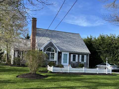 108 Pond Street, West Dennis, MA 02670
