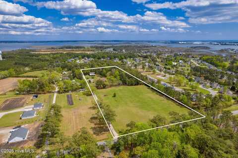 1630 N 20th Street, Morehead City, NC 28557