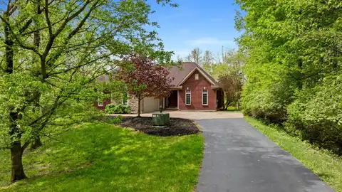 4611 Meghans Run, Batavia, OH 45103