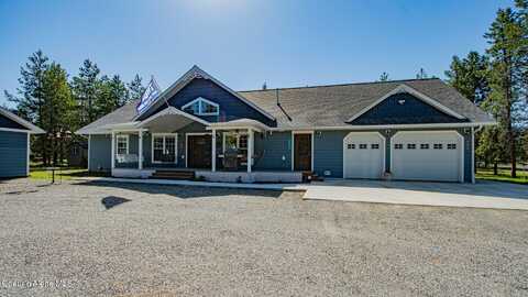 688 Champs Rd, Bonners Ferry, ID 83805