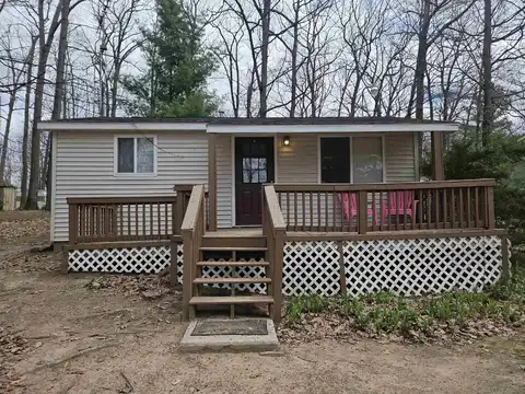 5374 Ferndale, Harrison, MI 48625