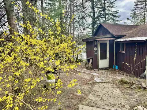 4690 E Arnold Lake, Harrison, MI 48625