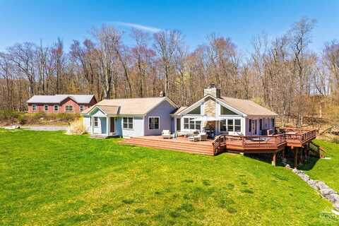 236 Dugway Road, Austerlitz, NY 12017