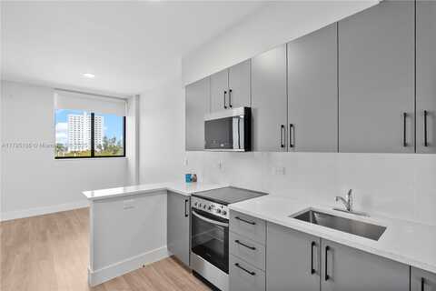 1559 NW 15th Street Rd, Miami, FL 33125